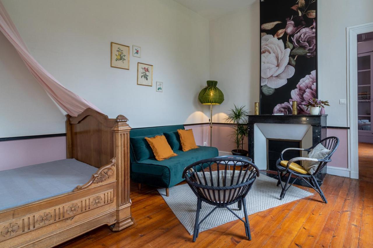 H De Surgeres Bed & Breakfast Dış mekan fotoğraf