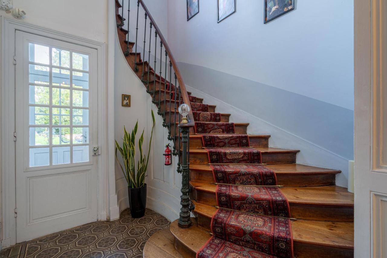 H De Surgeres Bed & Breakfast Dış mekan fotoğraf