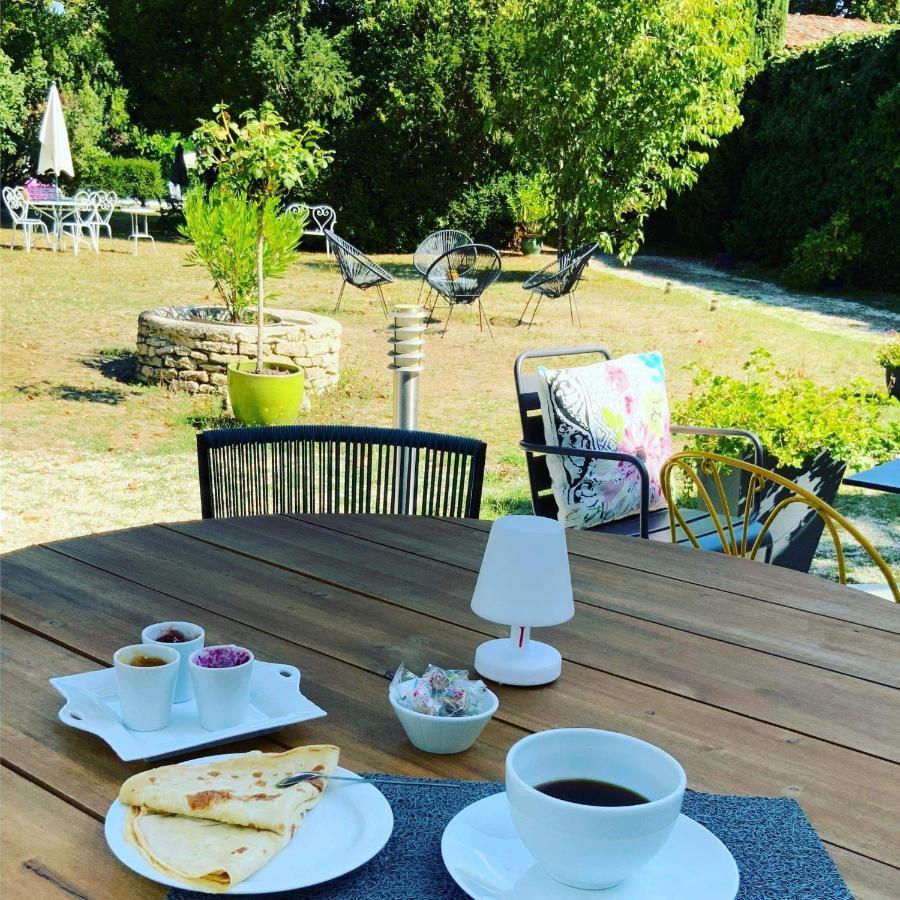 H De Surgeres Bed & Breakfast Dış mekan fotoğraf