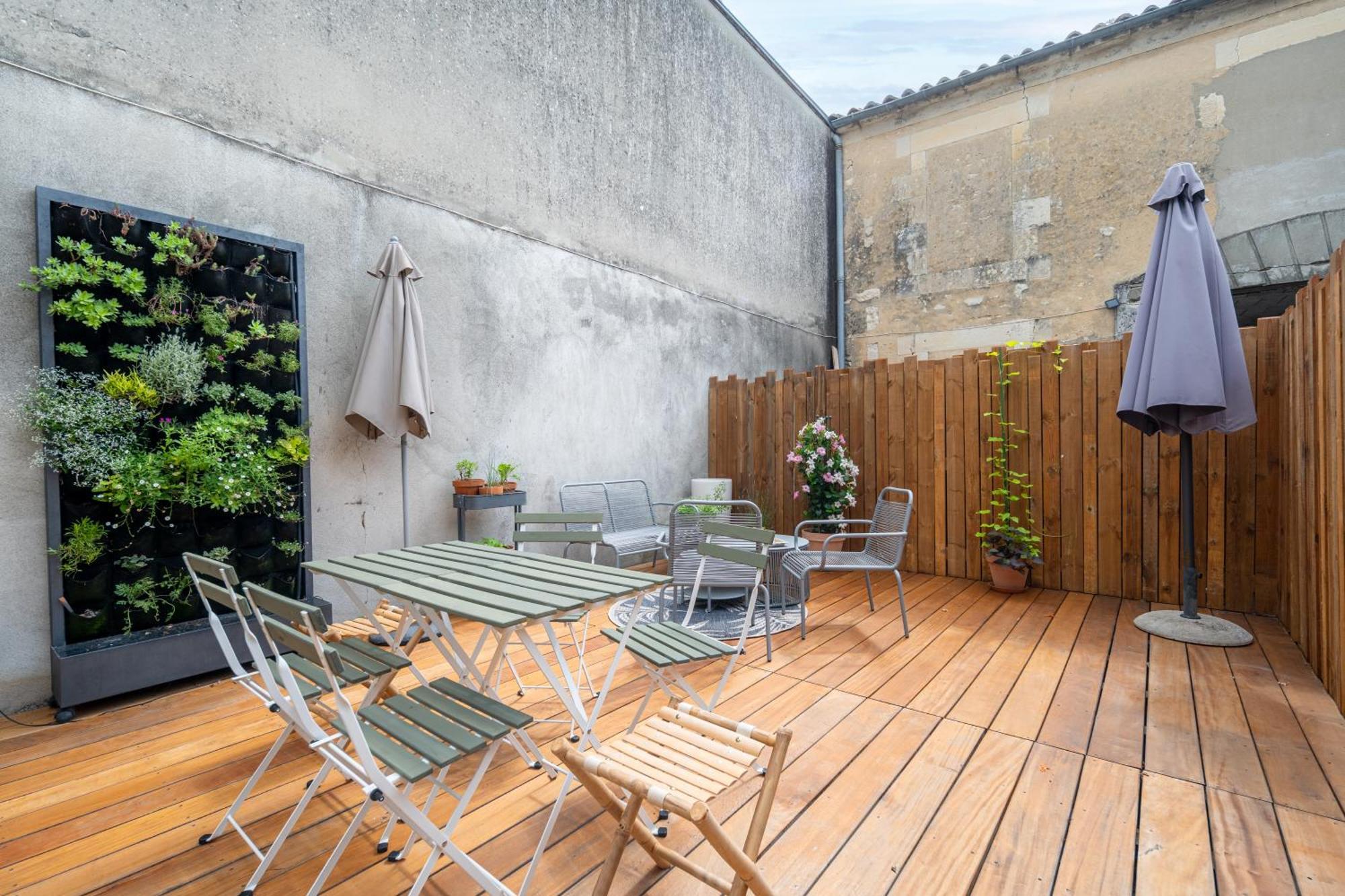 H De Surgeres Bed & Breakfast Dış mekan fotoğraf